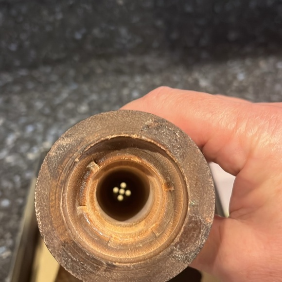 Vintage Wood OLDE THOMPSON Pepper Mill And Salt Shaker Set New Condition - Picture 4 of 10